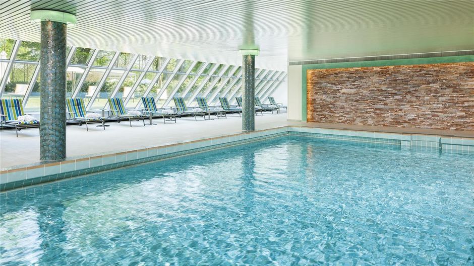 Best Western Premier Parkhotel Bad Merge Pool