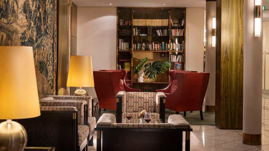 Best Western Premier Grand Hotel Lobby