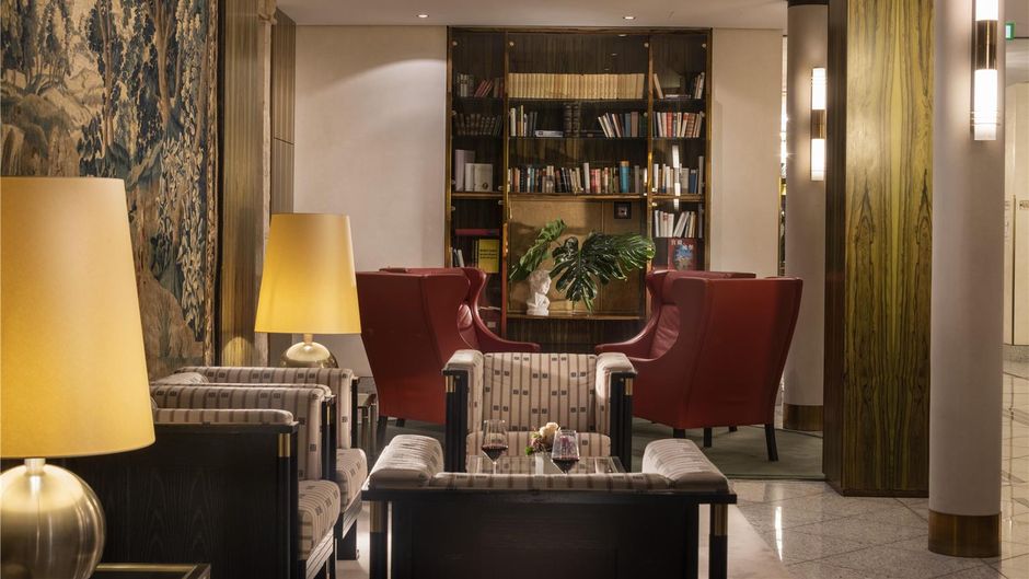 Best Western Premier Grand Hotel Lobby