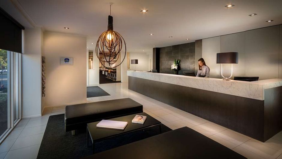 Best Western Plus Travel Inn Hotel Lobby