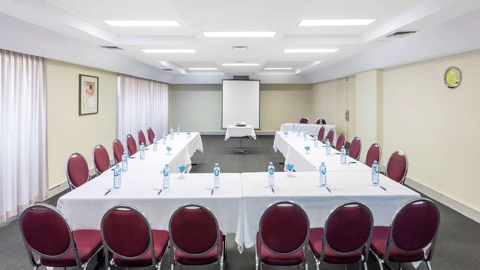 Best Western Plus Garden City Hotel Meeting