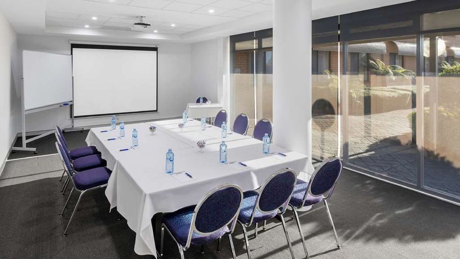Best Western Plus Garden City Hotel Meeting
