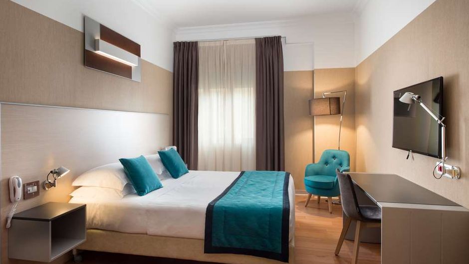 Best Western Plus City Hotel Room