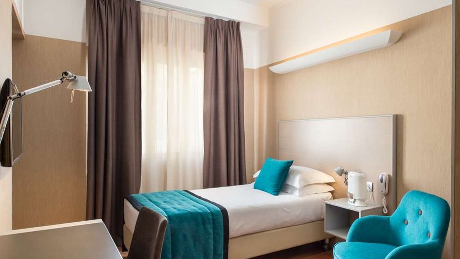 Best Western Plus City Hotel Room