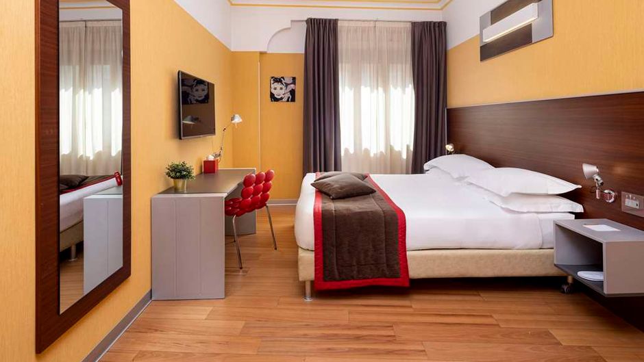 Best Western Plus City Hotel Room
