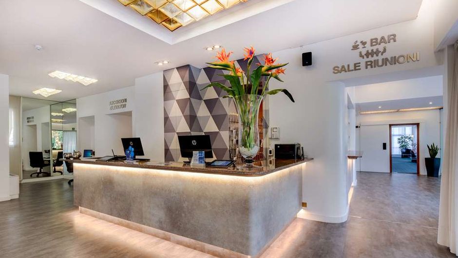 Best Western Hotel Biri Lobby