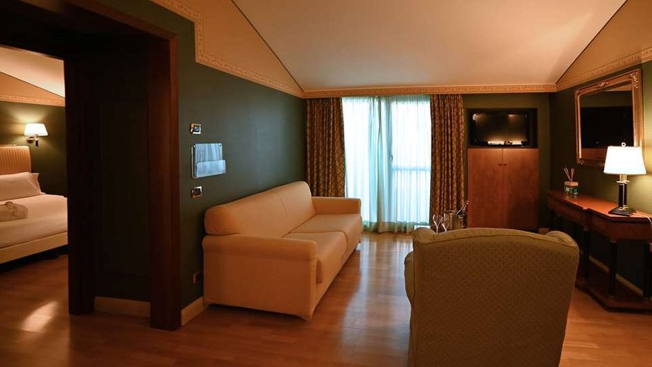 Best Western Grand Htl Guinigi Suite