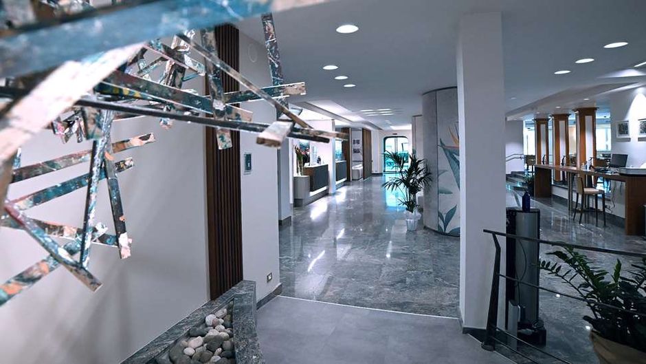 Best Western Grand Htl Guinigi Ballroom