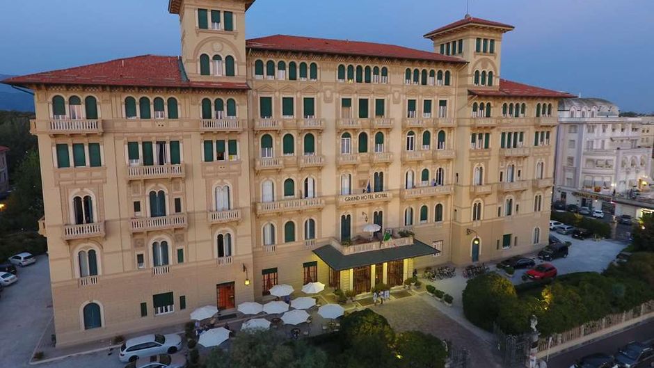 Grand Hotel Royal Exterior