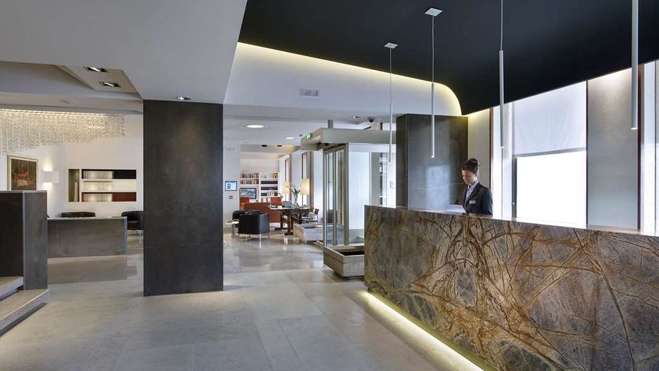 Best Western Plus Hotel Bologna Lobby