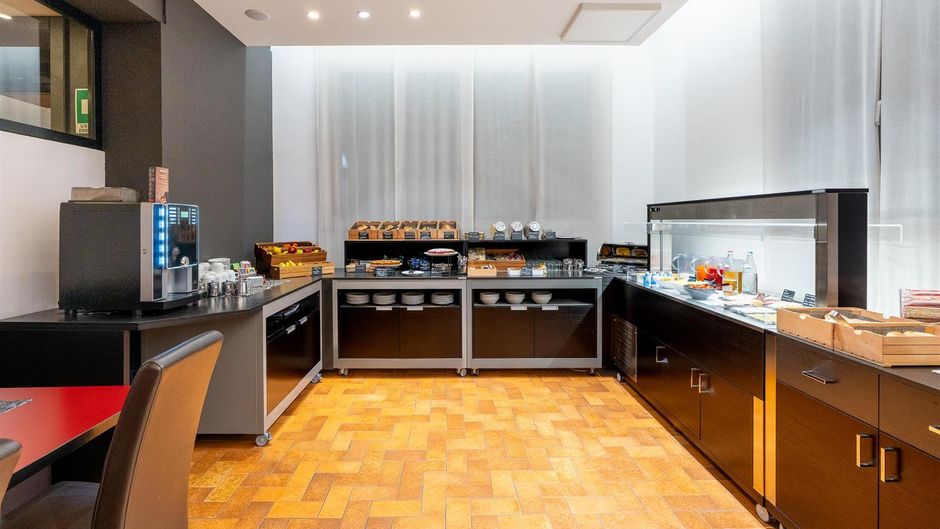 Jet Hotel, Sure Collection by BW Restaurant
