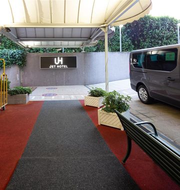 Jet Hotel, Sure Collection by BW