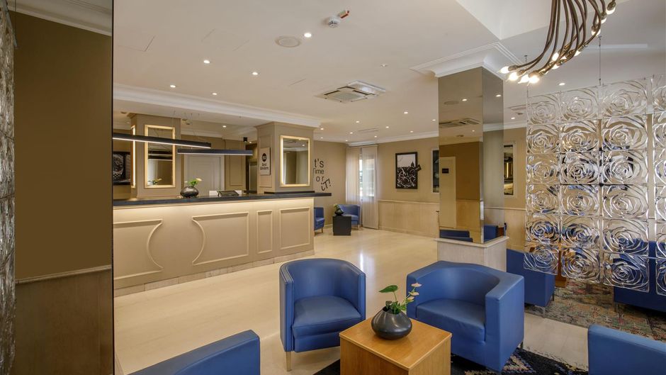 Best Western Globus Hotel Lobby