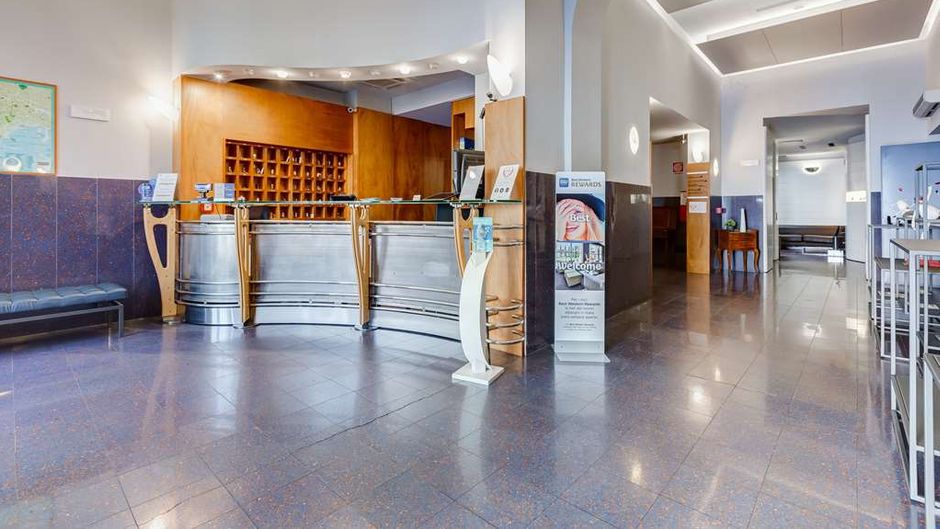 Best Western Hotel Plaza Lobby