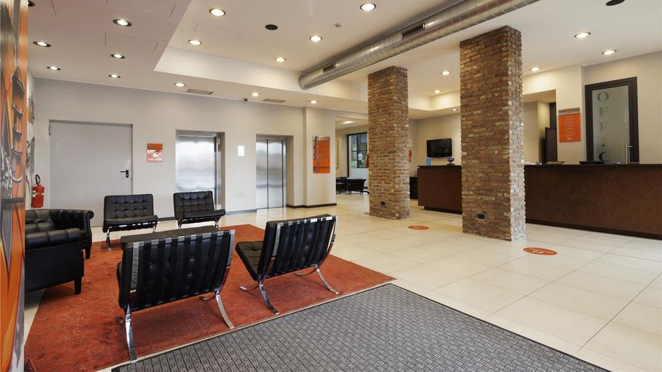 Best Western Falck Village Hotel Lobby