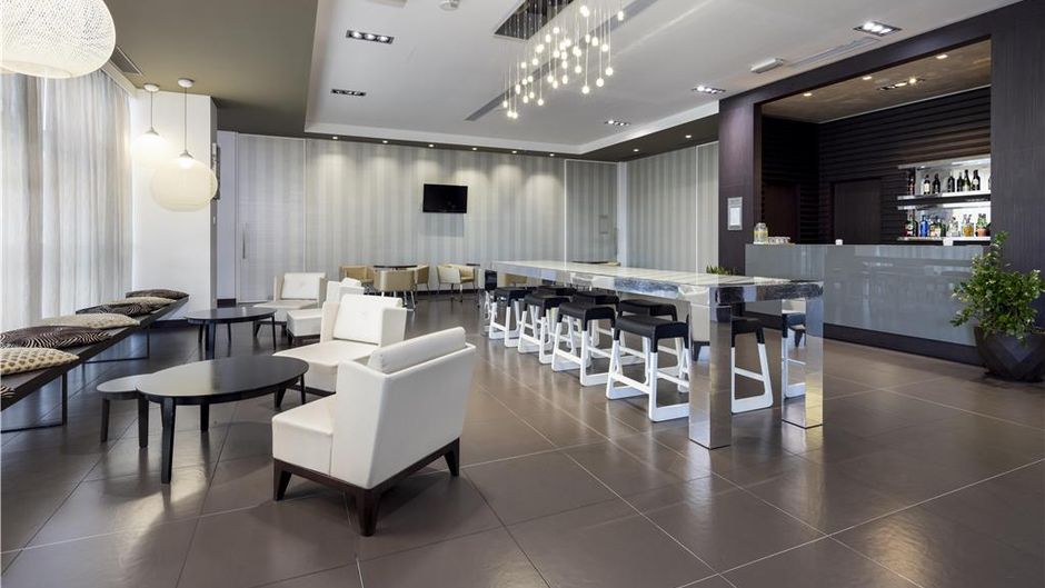 Best Western Premier CHC Airport Lobby