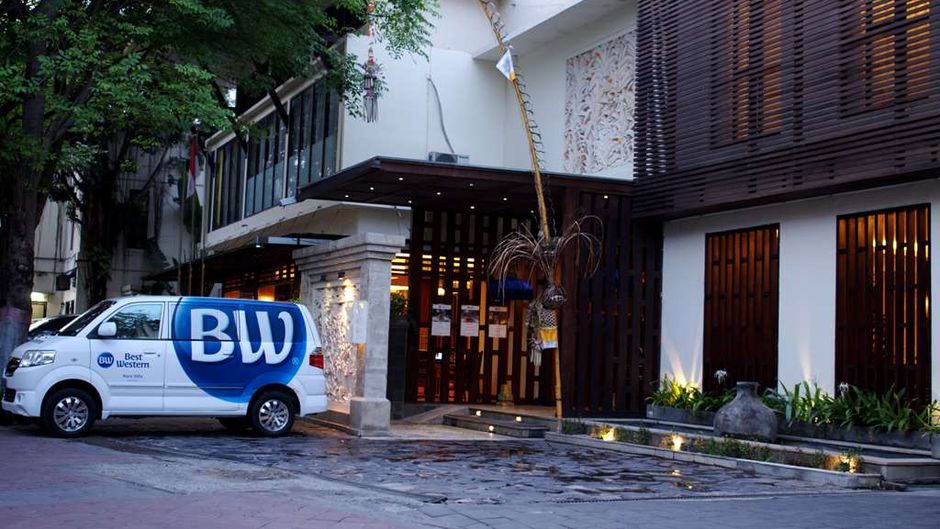 Best Western Kuta Villa Exterior