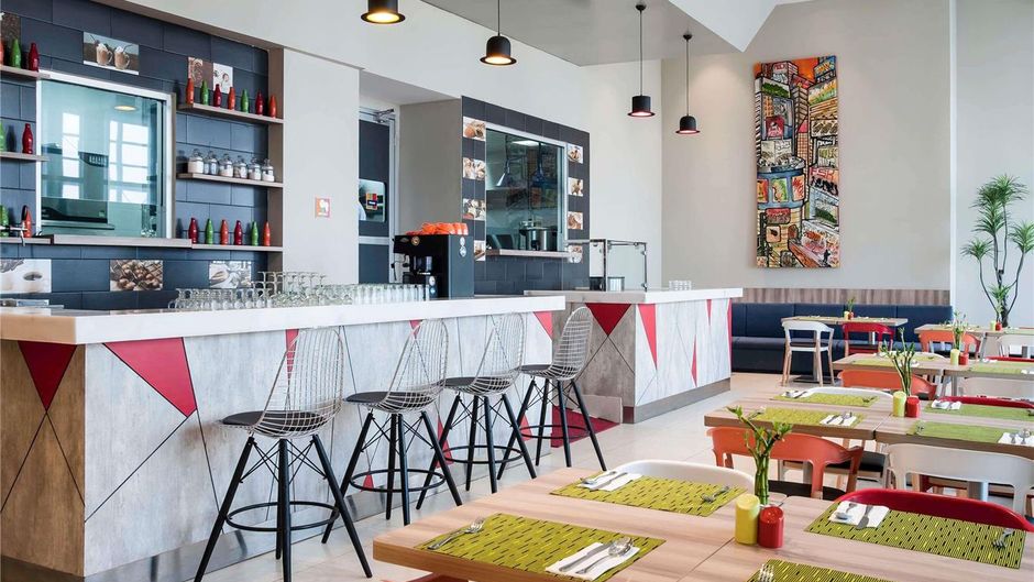 Ibis Styles Jakarta Mangga Dua Square Restaurant