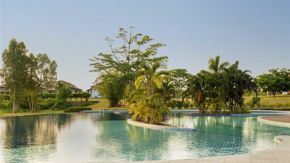 Lake Garden Nay Pyi Taw MGallery Coll. Pool