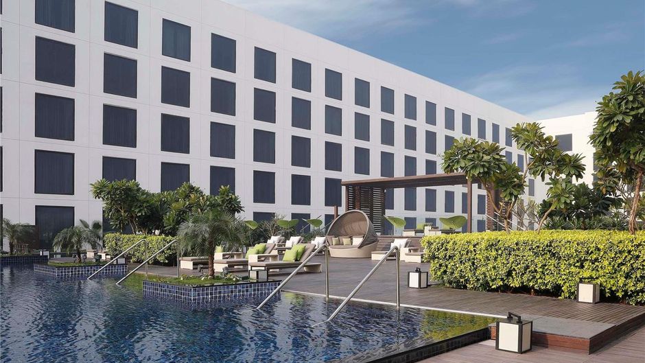Novotel New Delhi Aerocity Pool