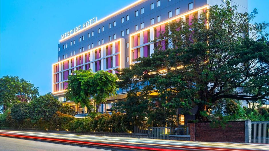 Mercure Jakarta Grogol Exterior