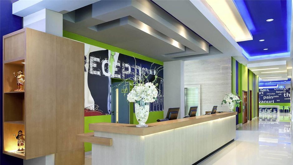 Ibis Budget Semarang Tendean Exterior