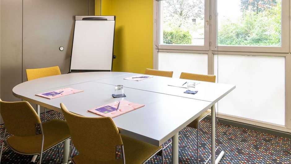 Ibis Styles Lyon Confluence Meeting
