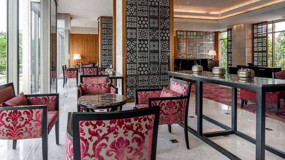 Hyatt Ahmedabad Lobby