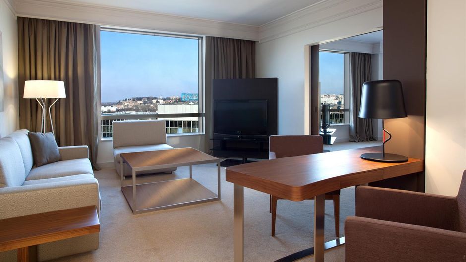 Hyatt Regency Belgrade Suite