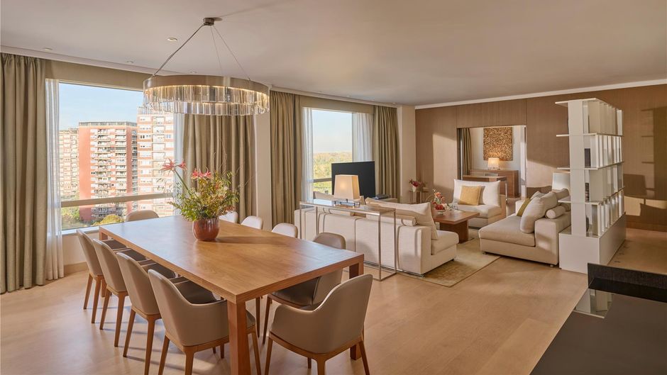 Hyatt Regency Belgrade Suite