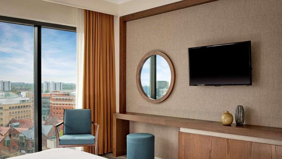 Hyatt Regency Birmingham Suite