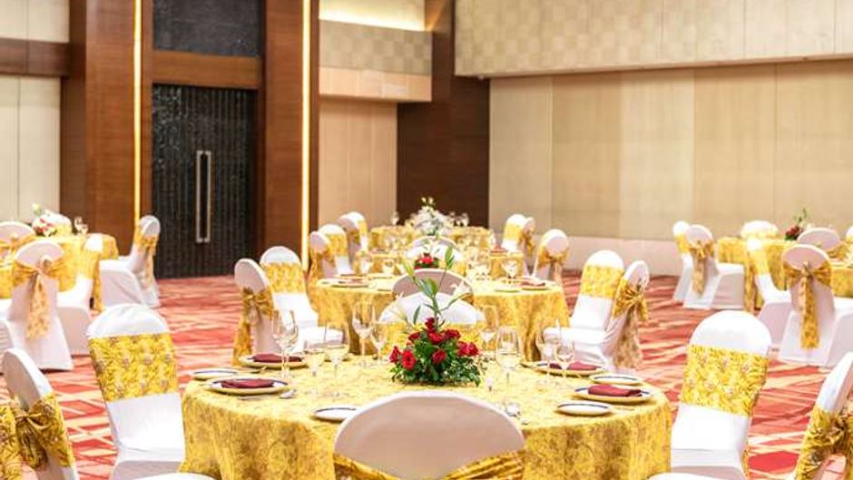 Hyatt Pune Nagar Road Lobby