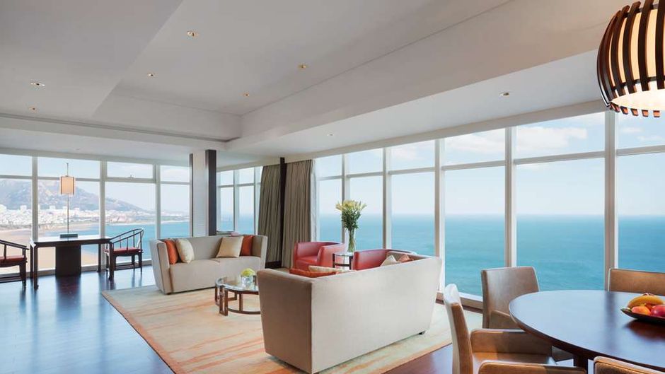 Hyatt Regency Qingdao Suite
