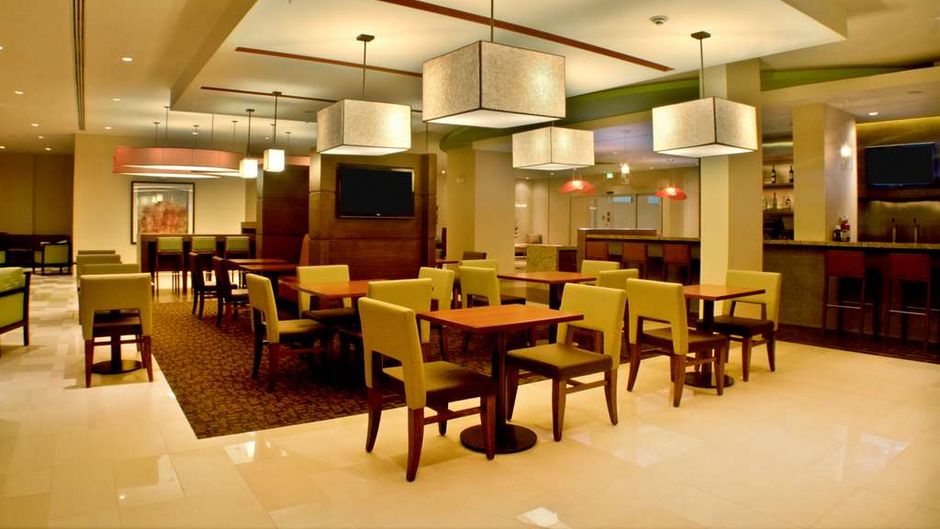 Hyatt Place San Jose Pinares Restaurant