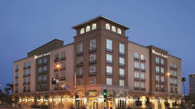Hyatt Place Riverside Downtown