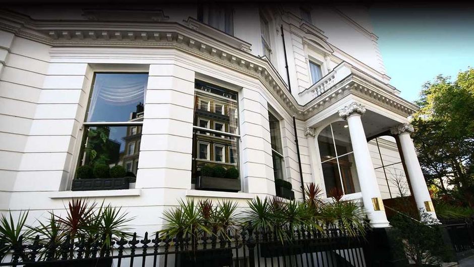 Strathmore Hotel Exterior