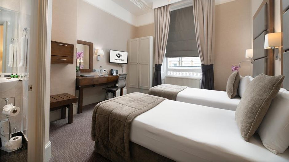 Strathmore Hotel Room