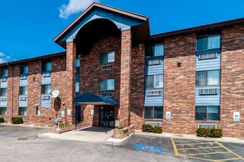 Motel 6 Naperville