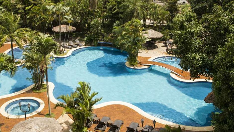 Hotel Camino Real Pool