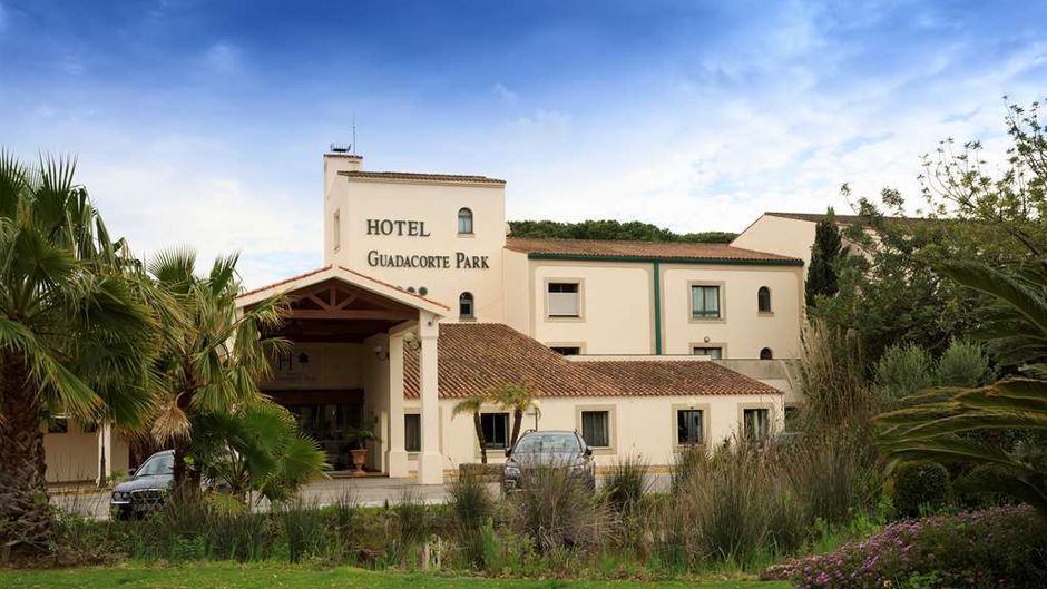 Hotel Guadacorte Park Exterior