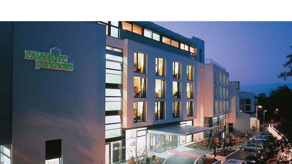 Favorite Parkhotel Exterior