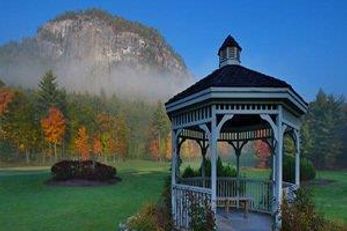 White Mountain Hotel and Resort