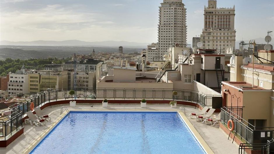 Hotel Emperador Beach