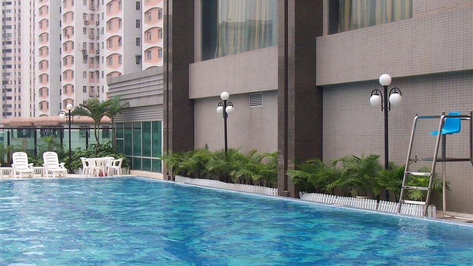 Grand International Pool