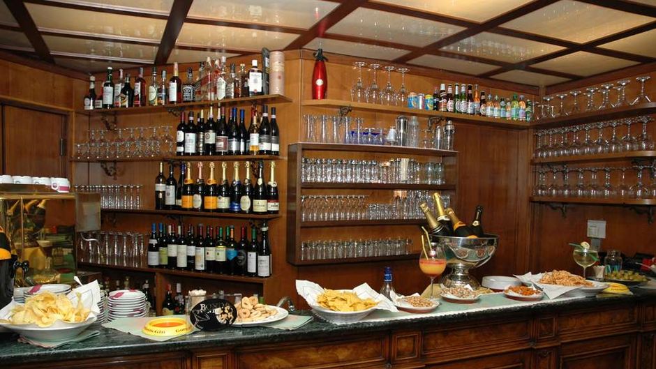 Admiral Hotel Restaurant