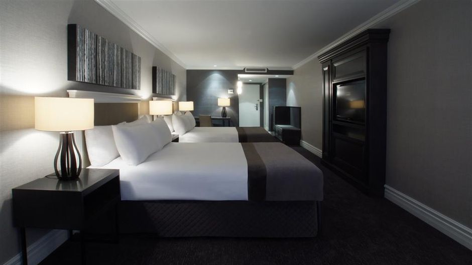 Hotel Manoir Victoria Room