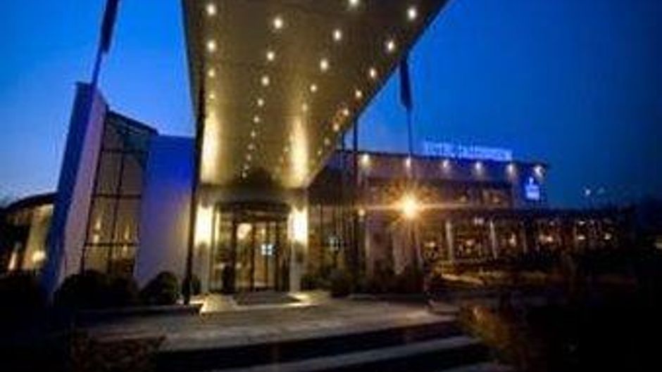 Van der Valk Hotel Casino Sassenheim Exterior