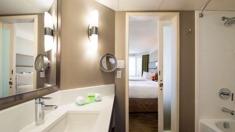 Saskatoon Inn & Conference Centre Room