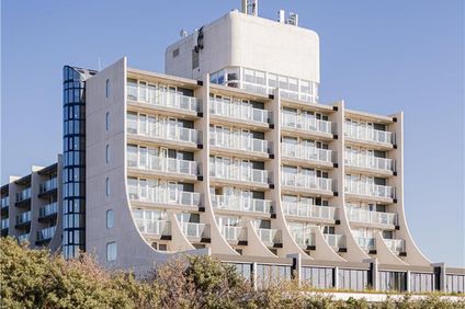 Carlton Beach Hotel