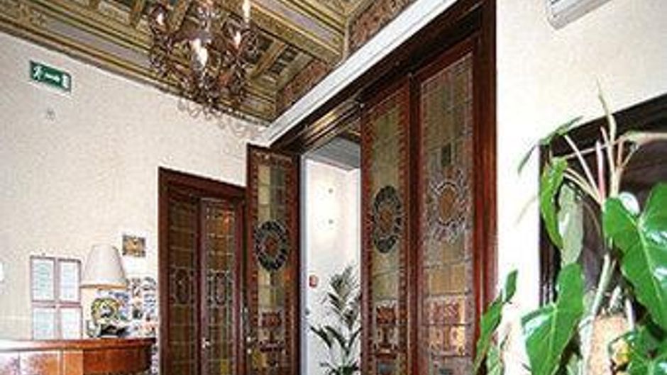 Hotel Accademia Lobby